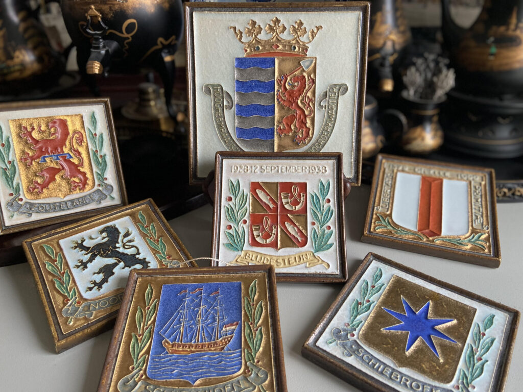 PFtegels, wapentegel, porceleyne, fles, Delft, Cloisonne, porseleinen